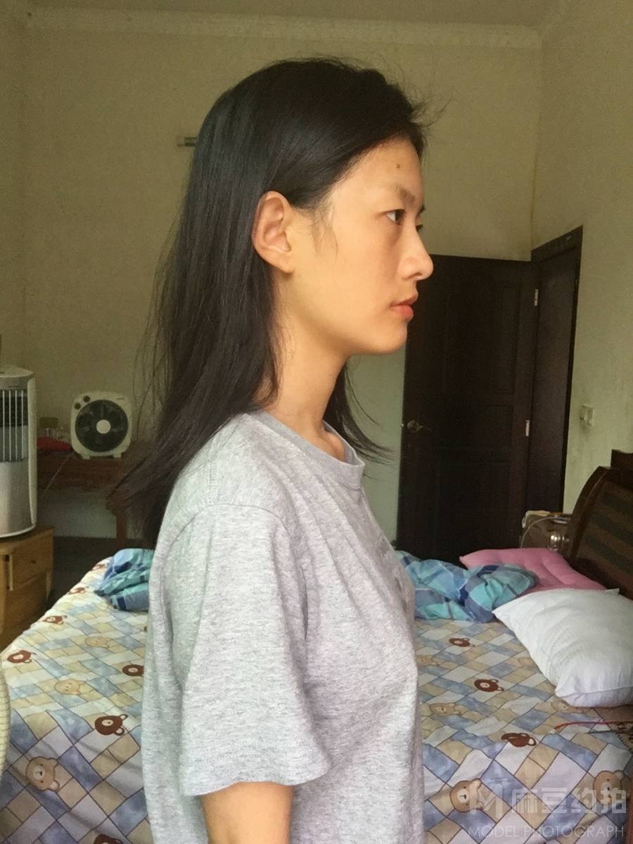 胶片模特