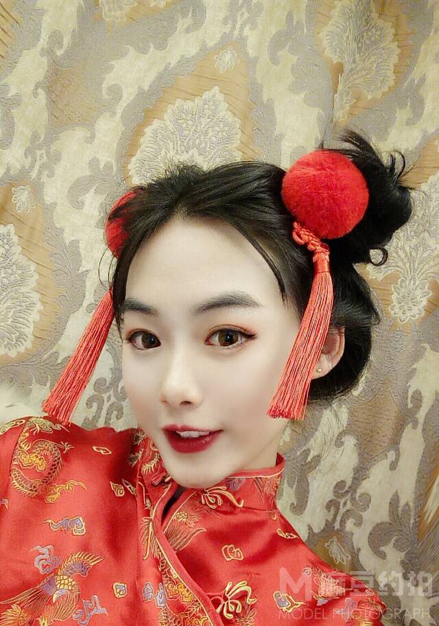 汉服模特