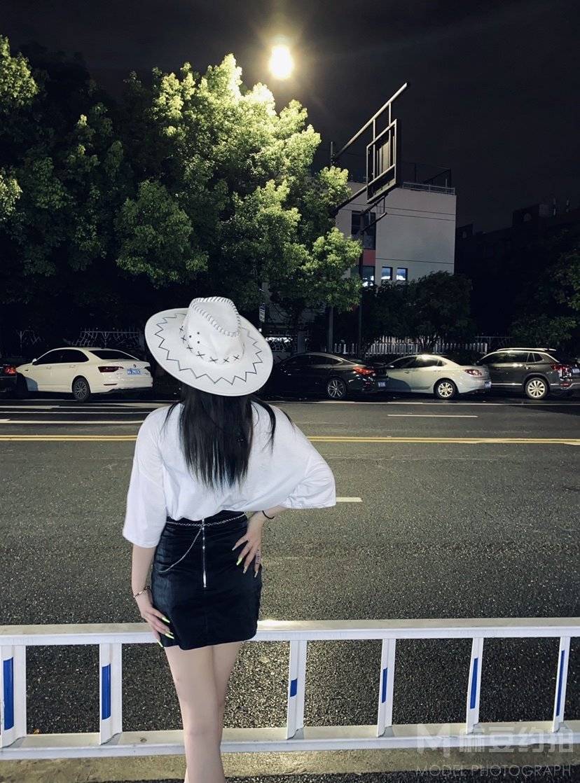 夜景模特