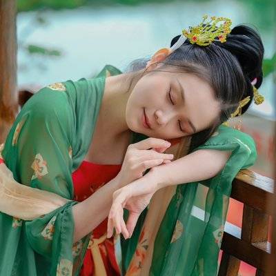 汉服模特