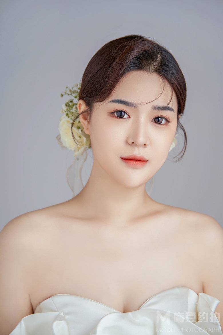 黑白模特