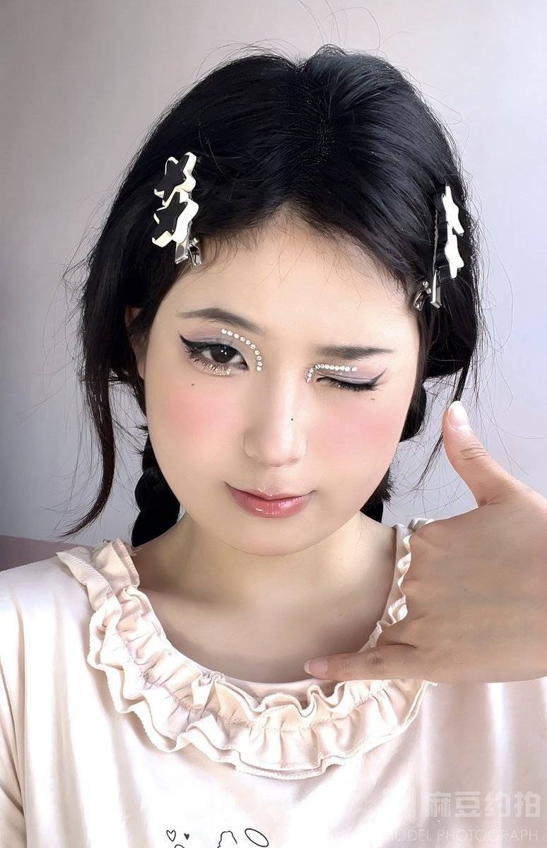 妆容模特