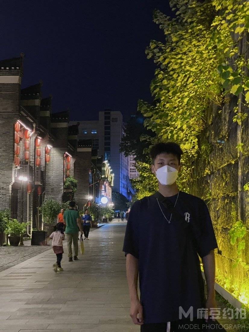 夜景模特