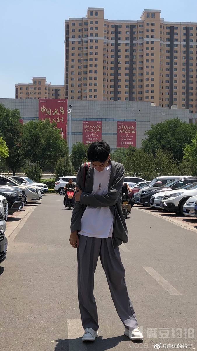 胶片模特