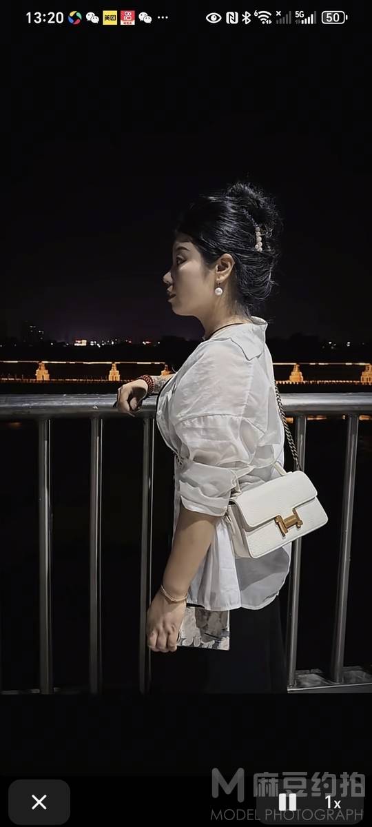 夜景模特