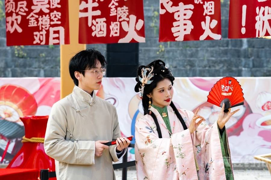 汉服模特