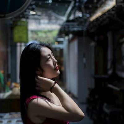 情绪模特