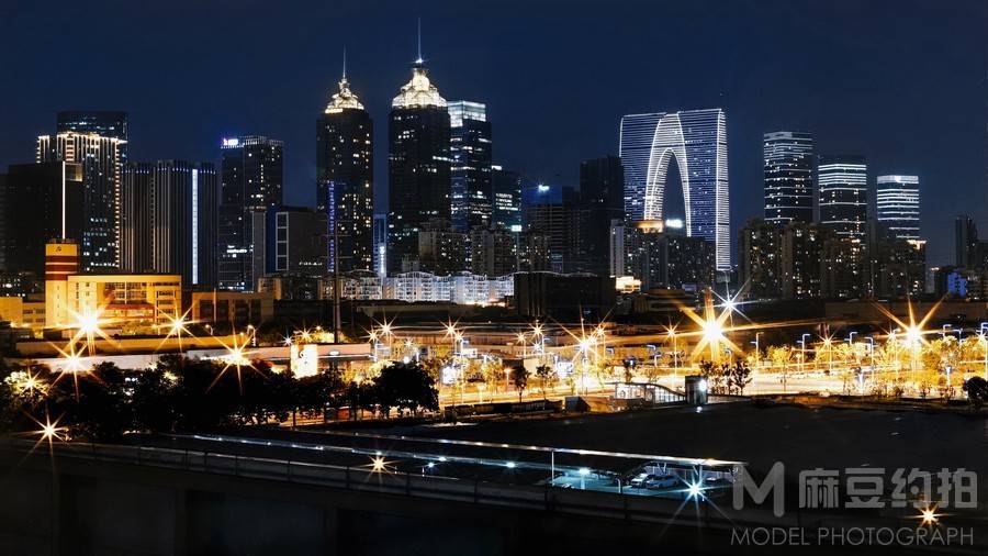 夜景模特