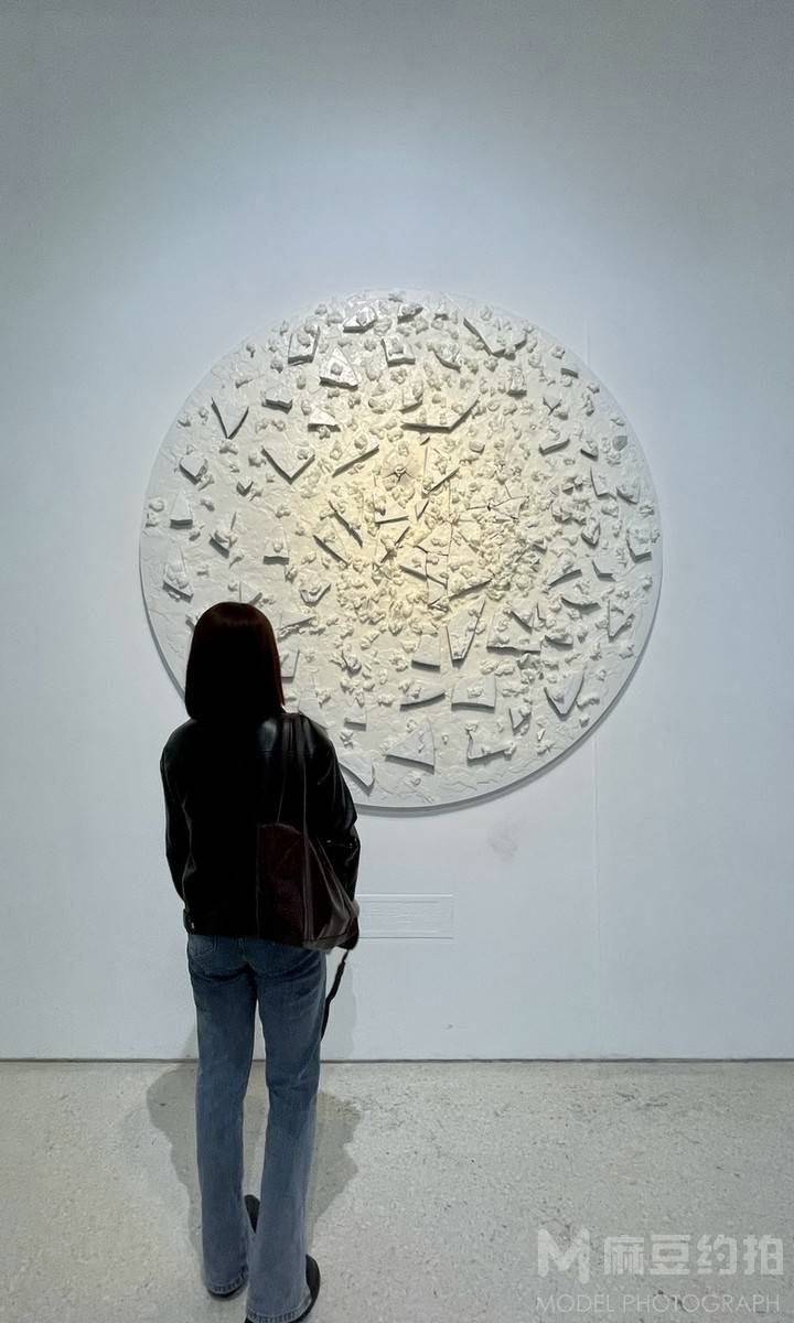 黑白模特