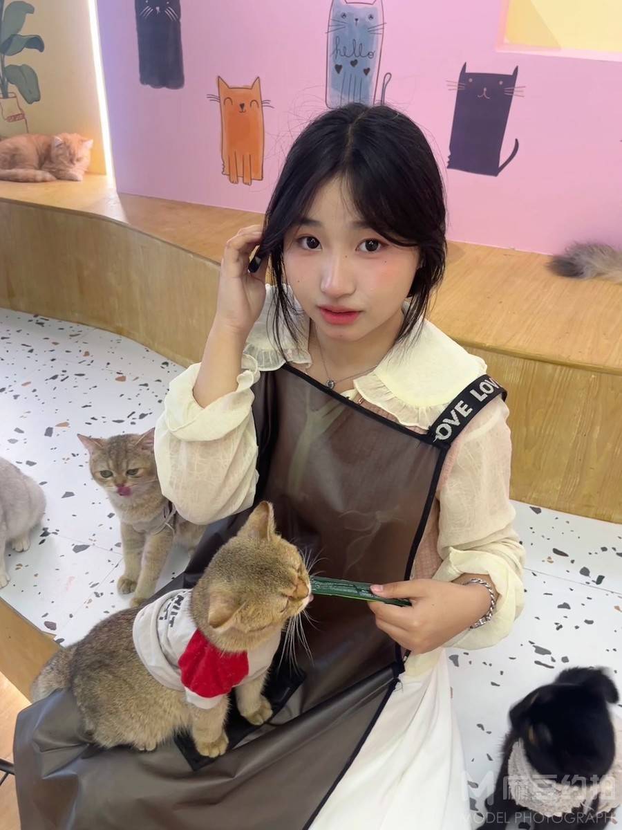 校园模特