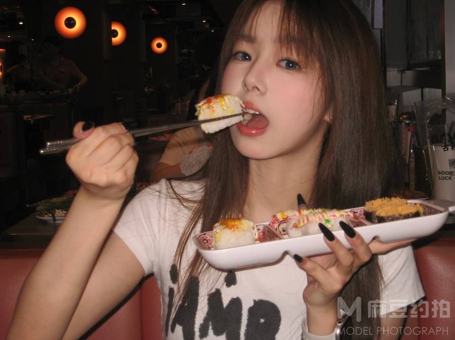 妆容模特