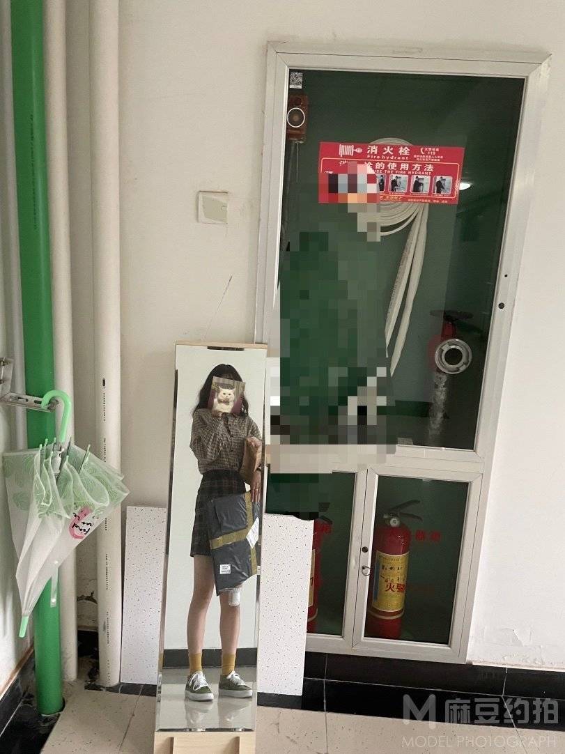 黑白模特
