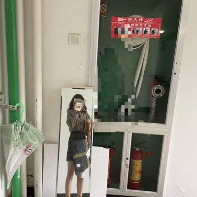 黑白模特