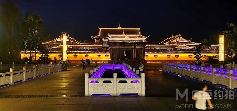 夜景模特