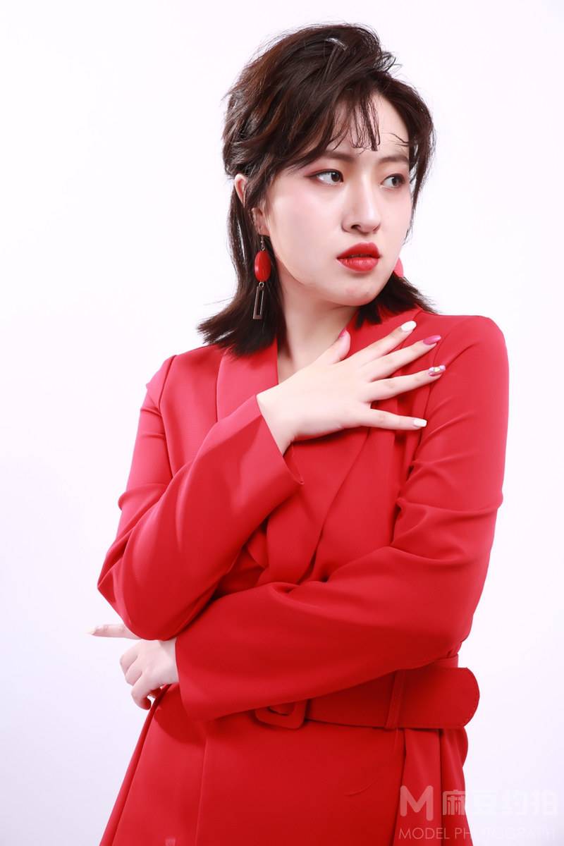 情绪模特