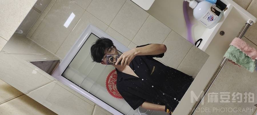 黑白模特