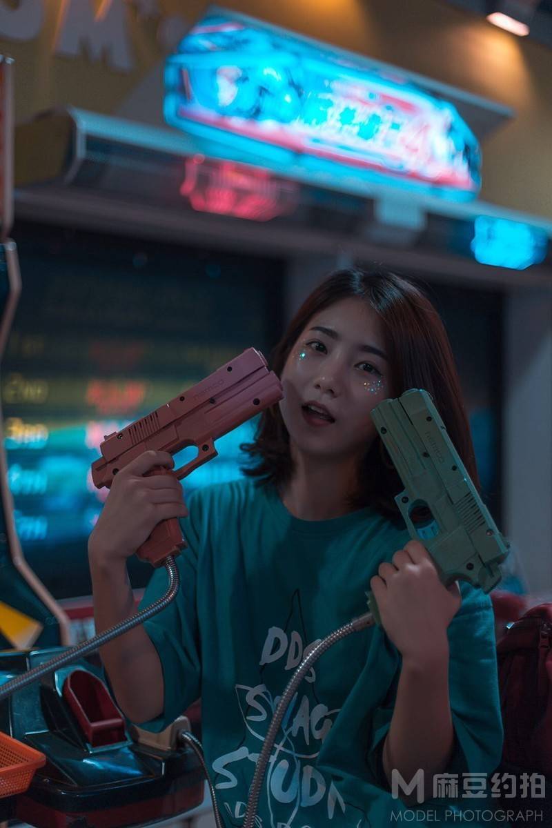 情绪模特