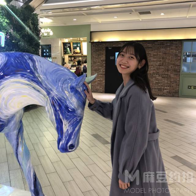 校园模特
