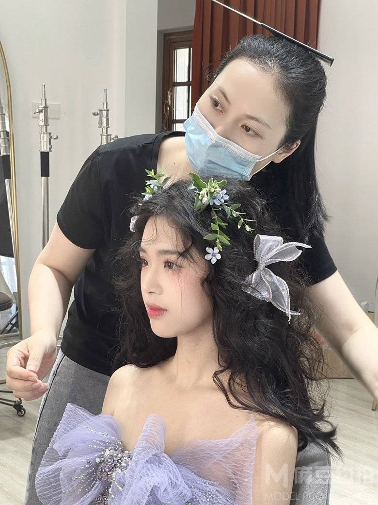 妆容模特