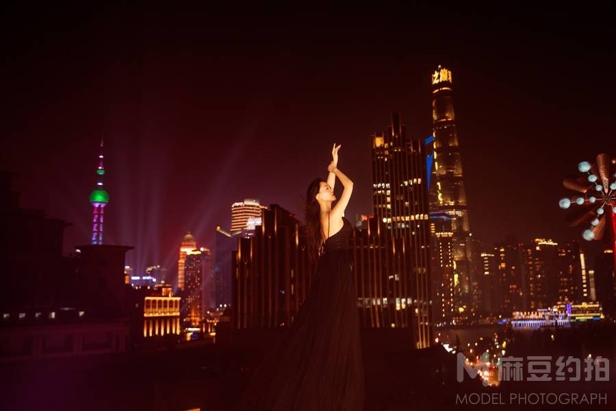 夜景模特