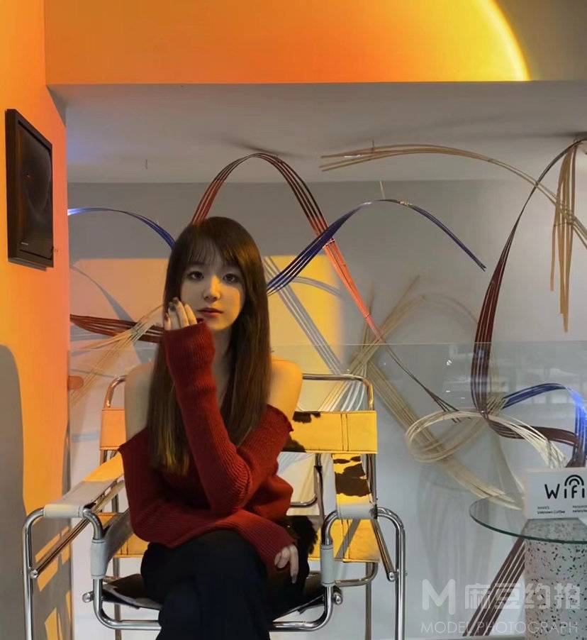 情绪模特