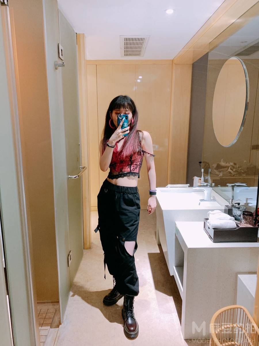 暗黑模特
