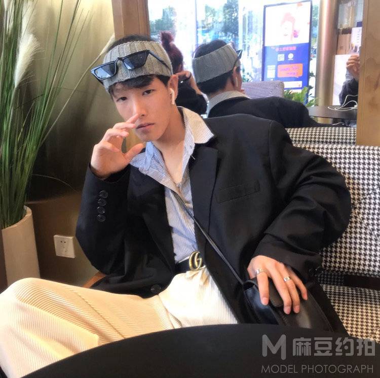 校园模特