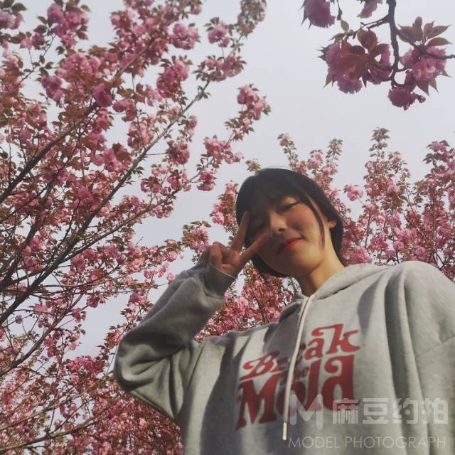 校园模特