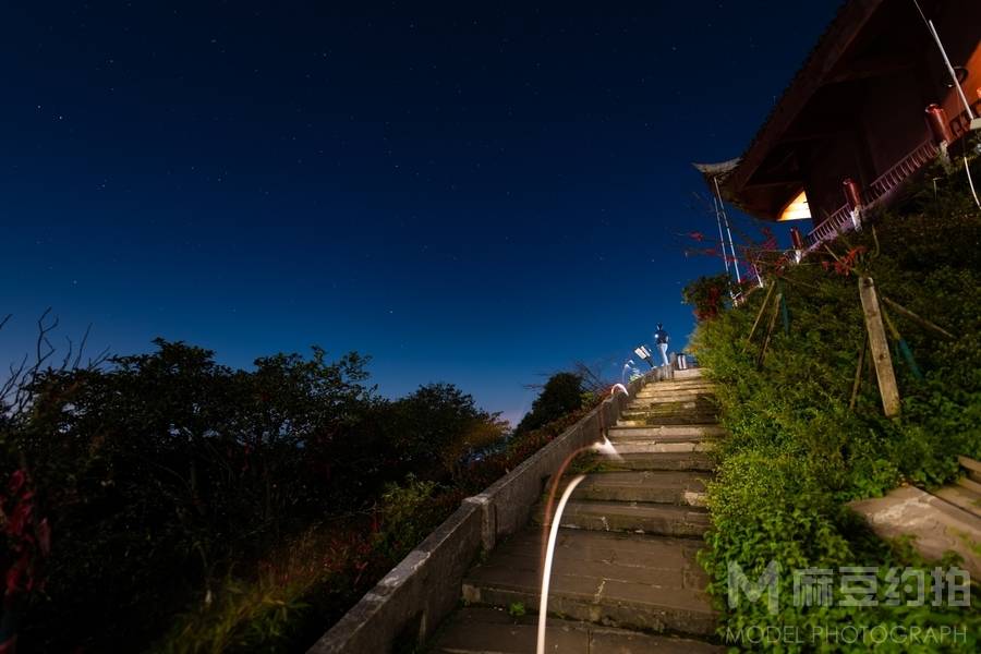 夜景模特