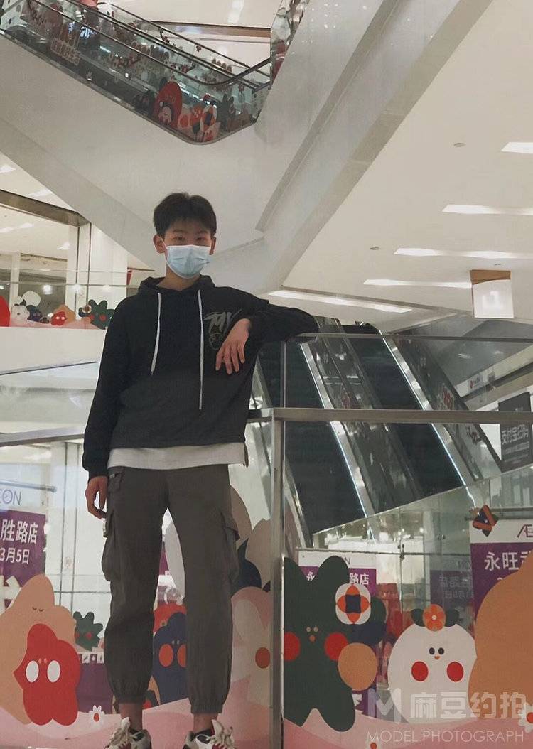 校园模特