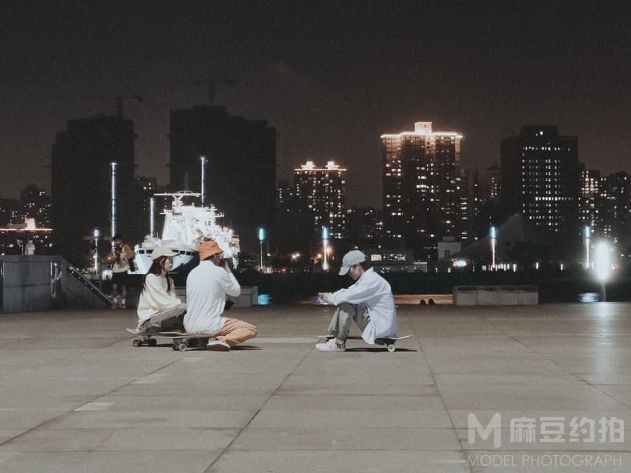 夜景模特