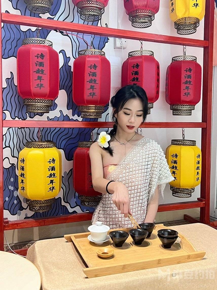 妆容模特