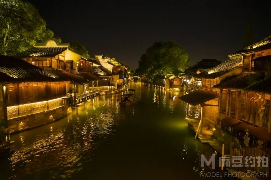 夜景模特