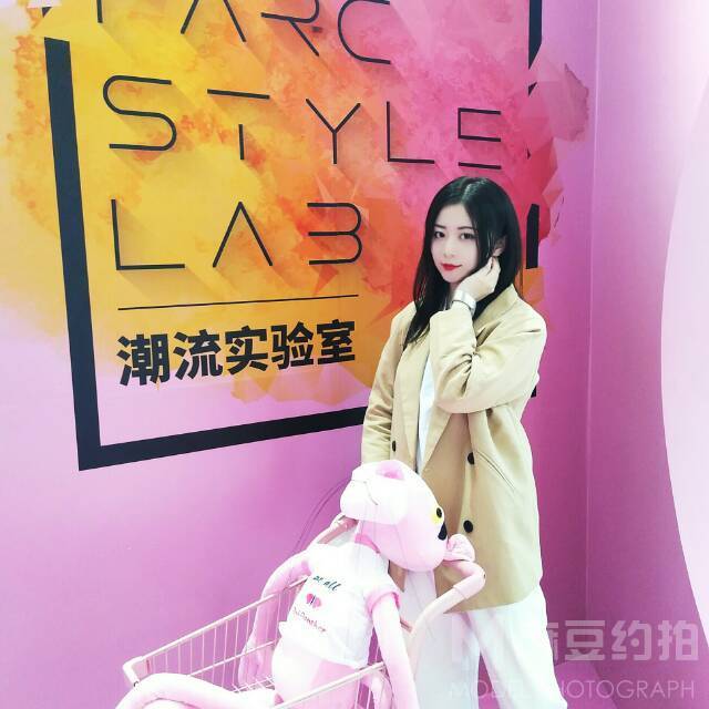 少女模特