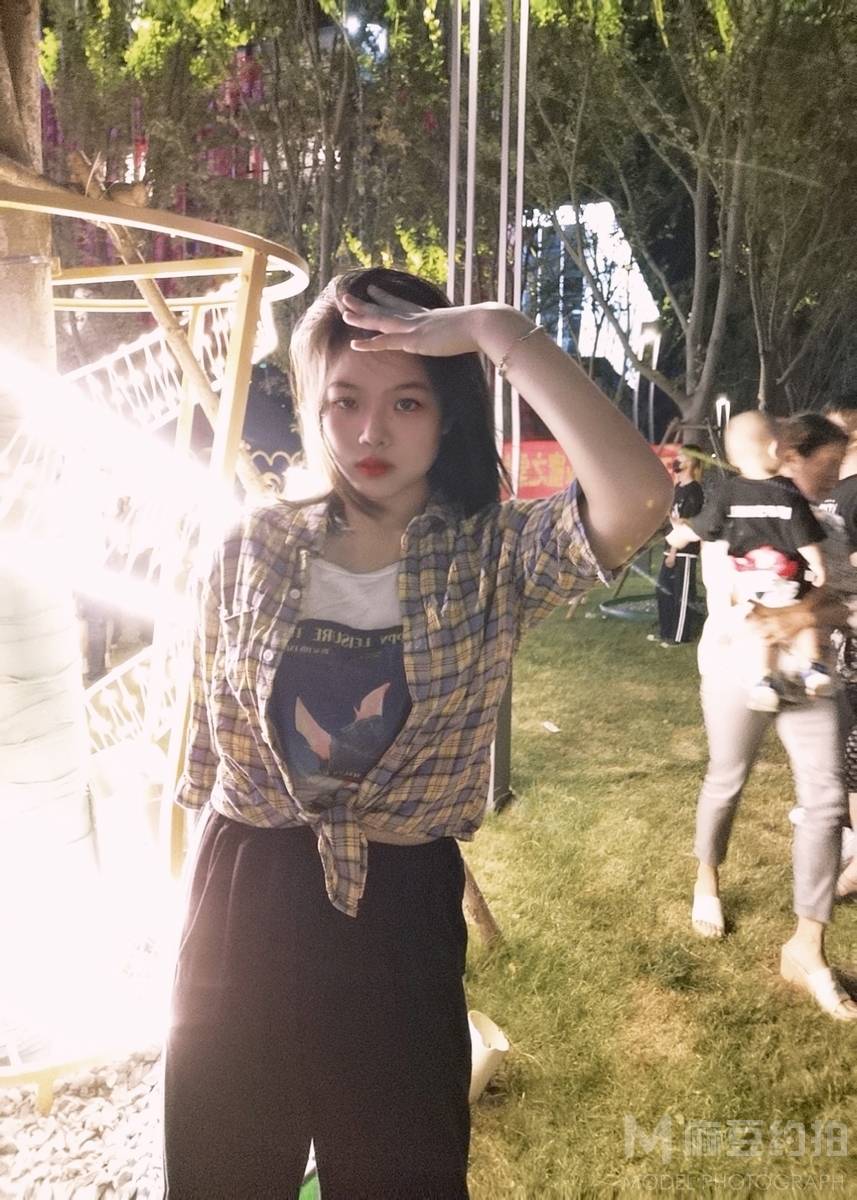 少女模特