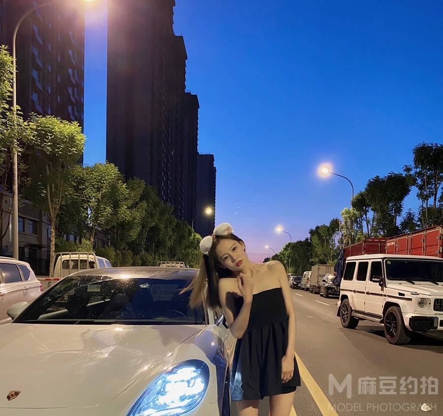 校园模特