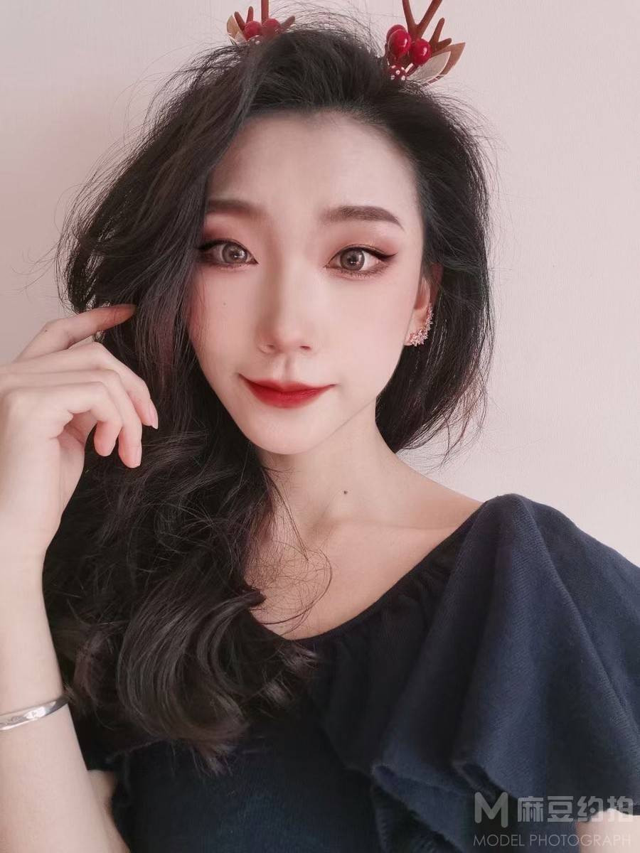 妆容模特