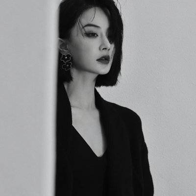 黑白模特