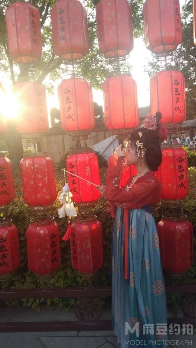 汉服模特