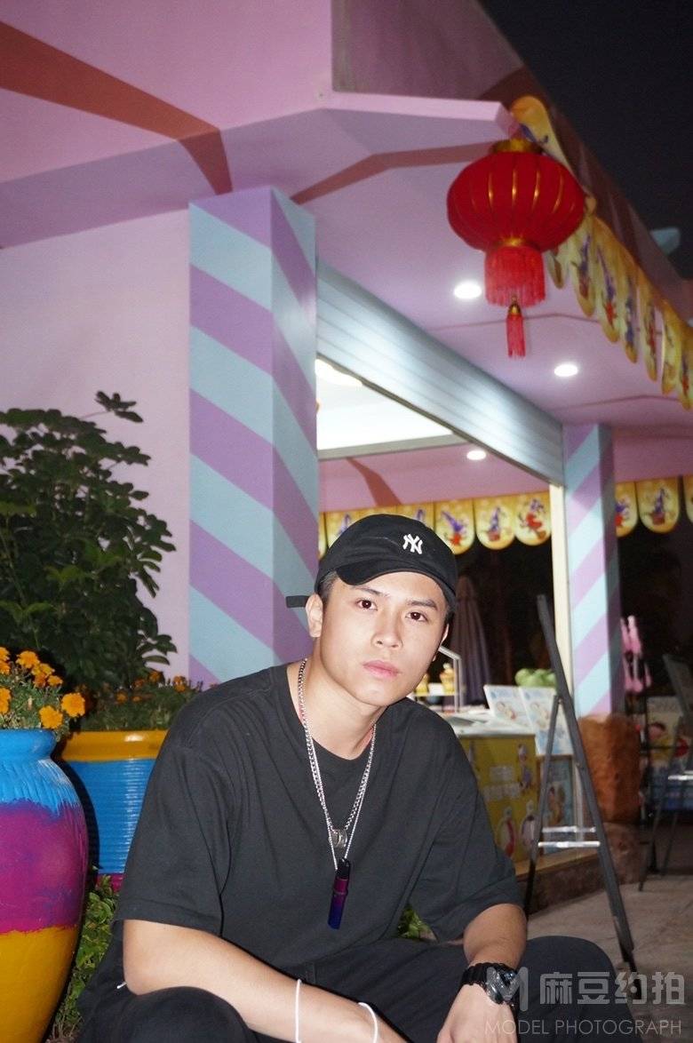 黑白模特