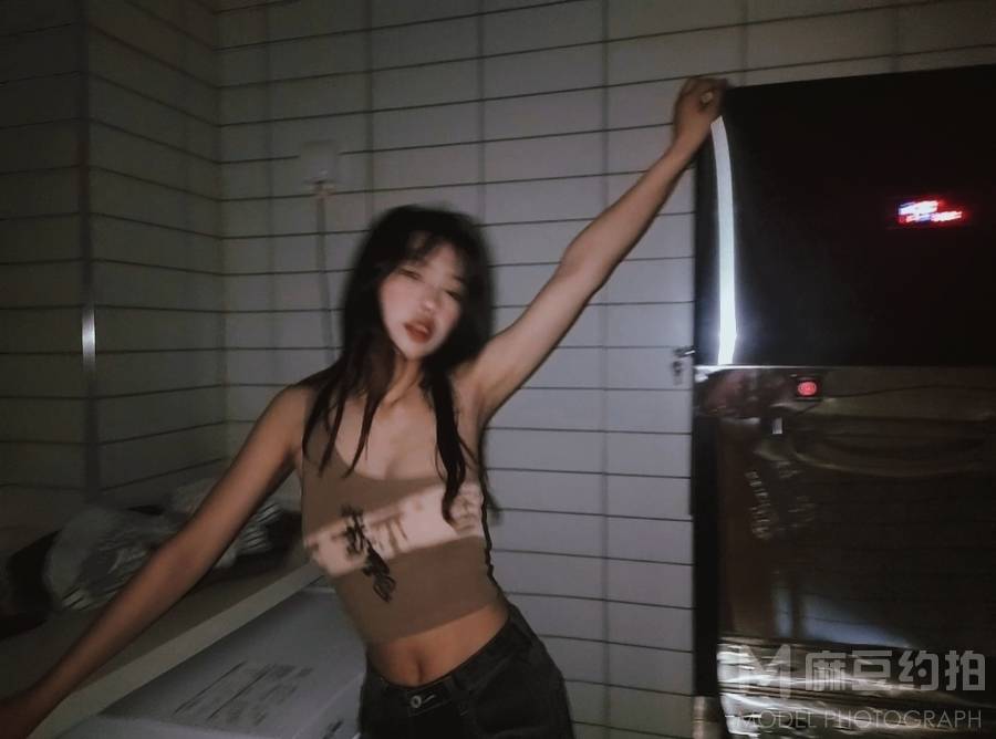 胶片模特