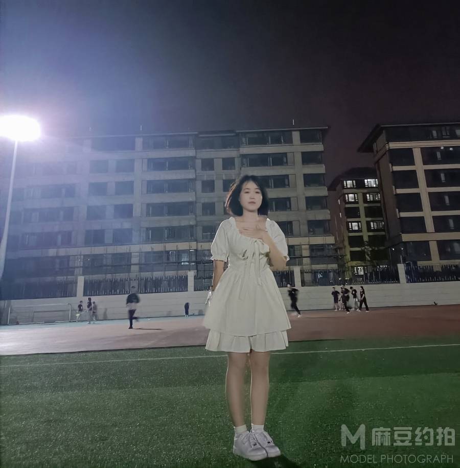 校园模特