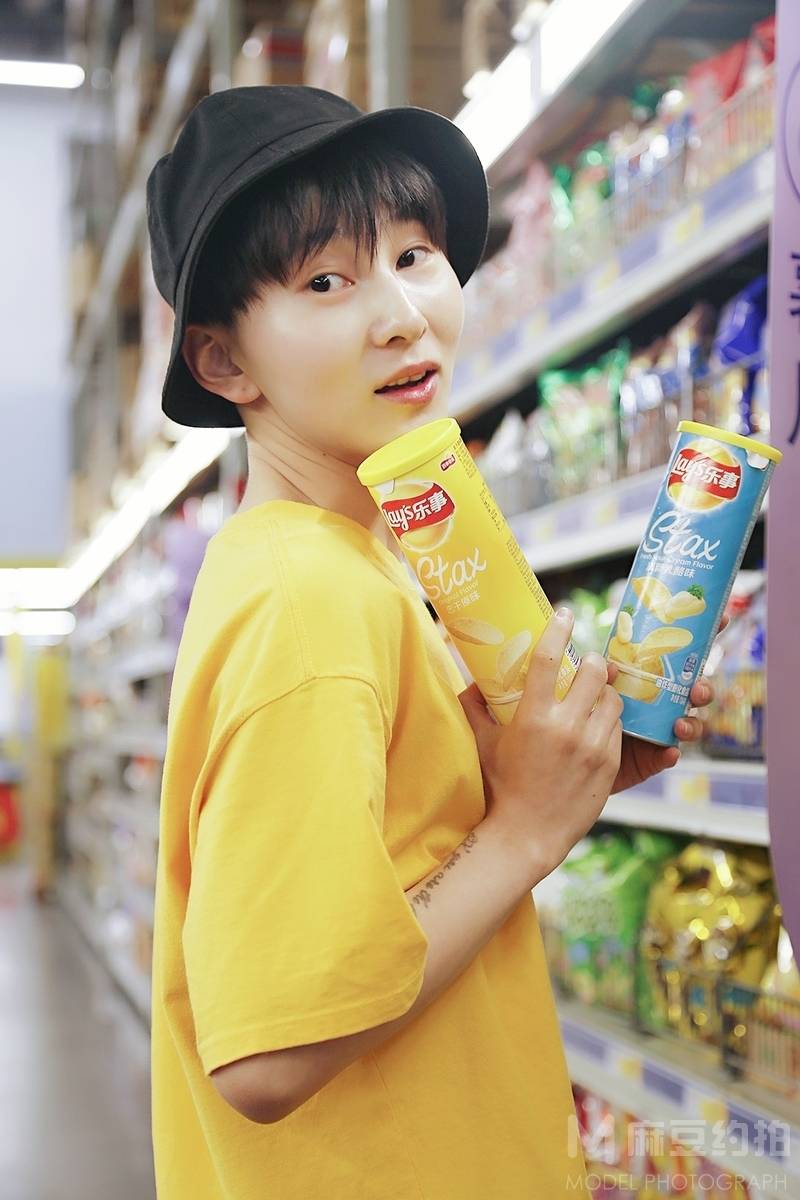情绪模特