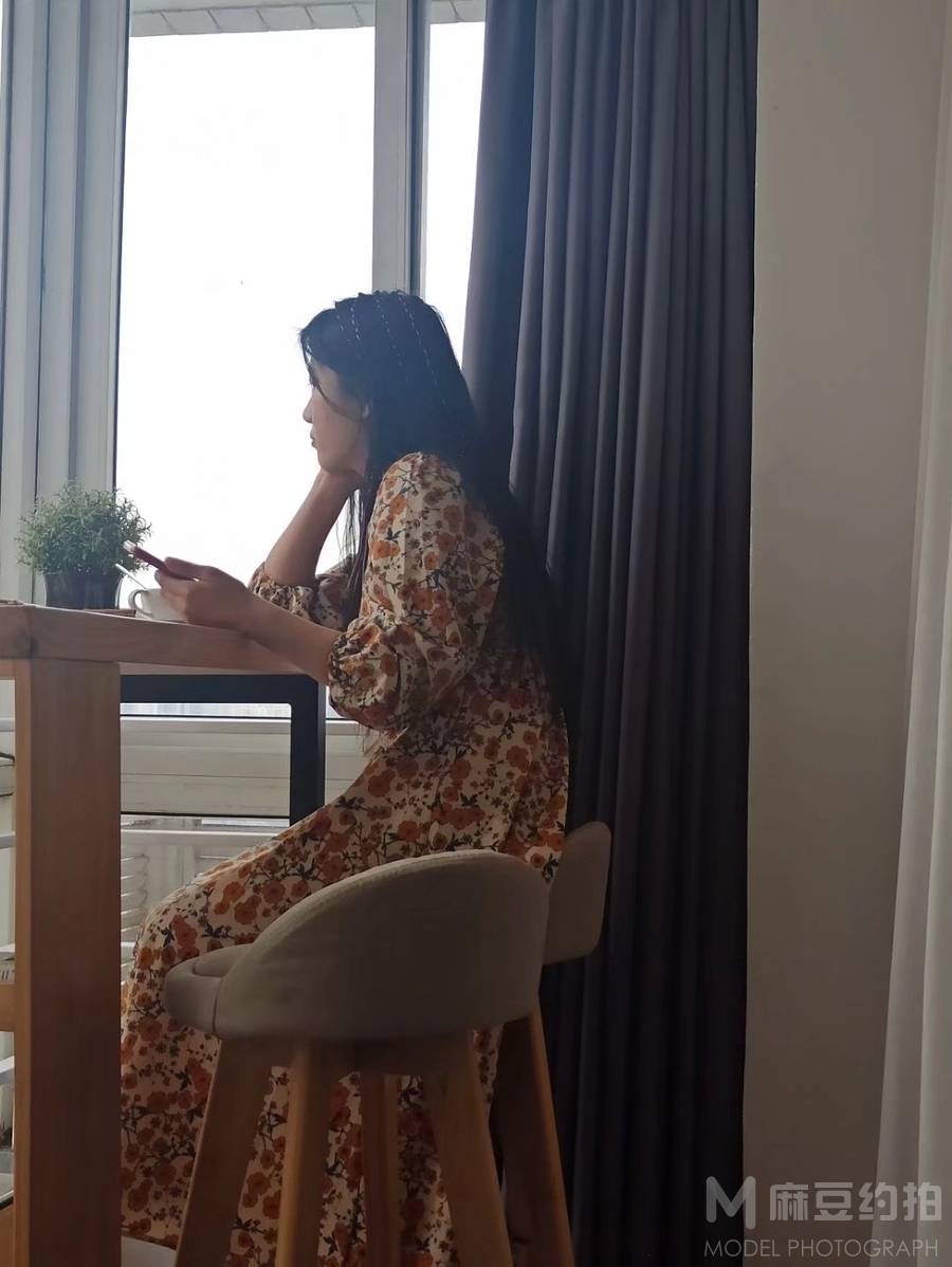 黑白模特