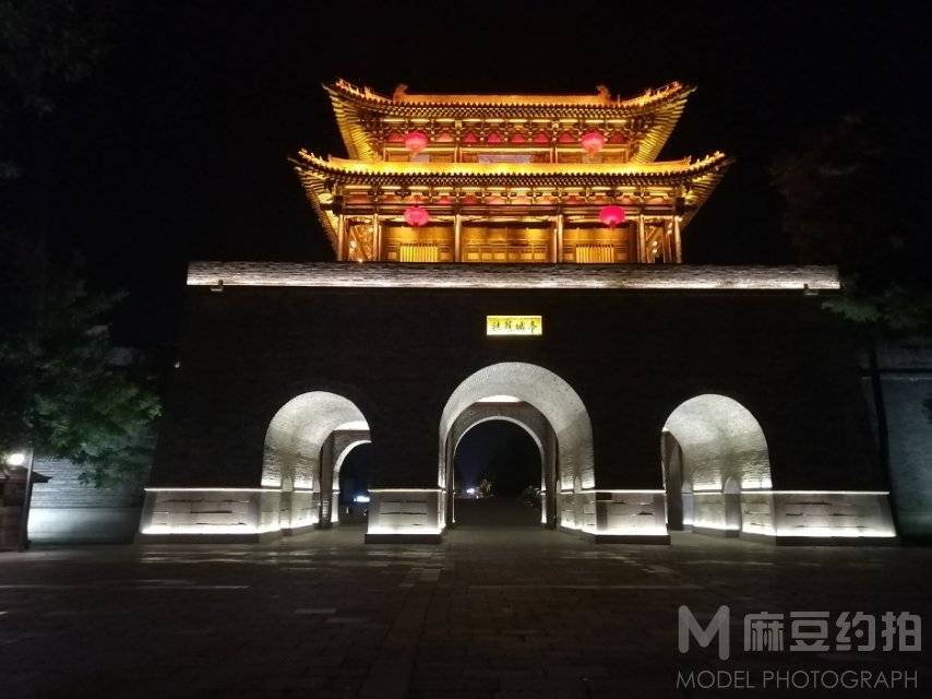 夜景模特