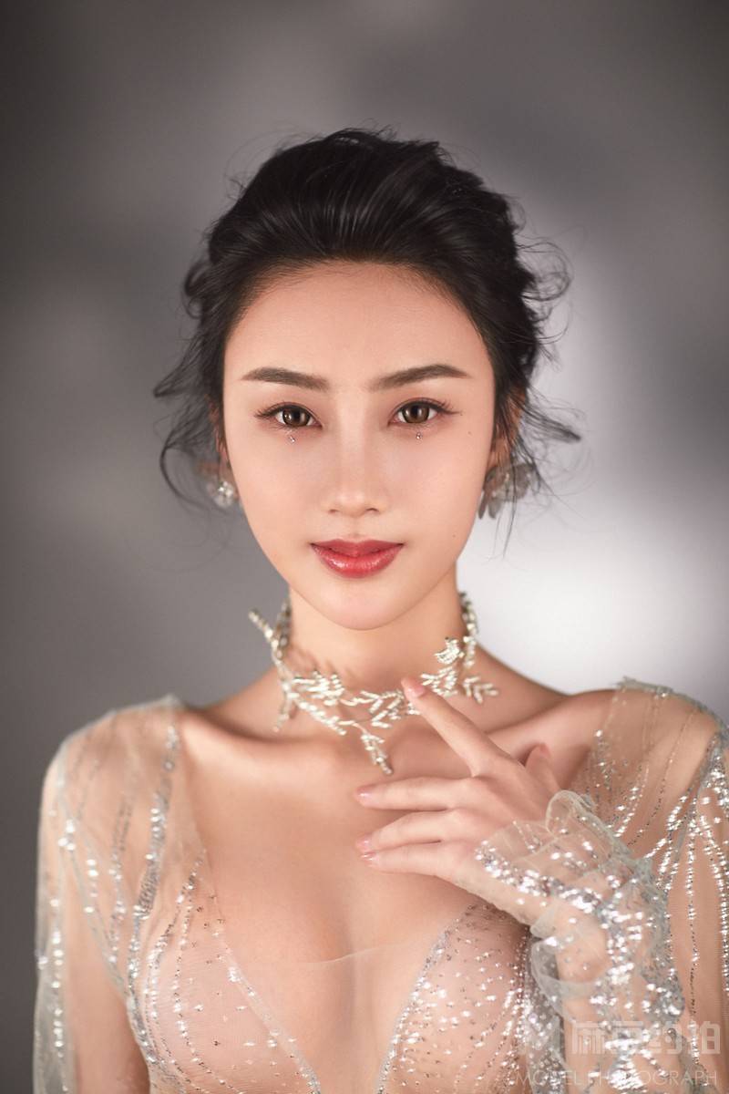 妆容模特