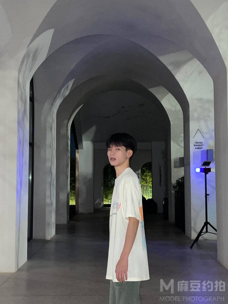清新模特