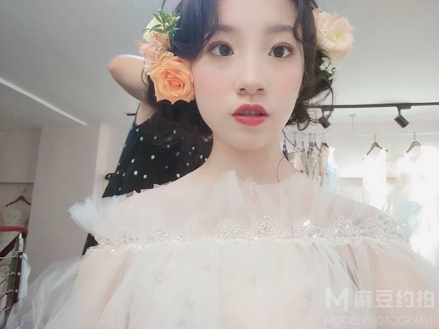 妆容模特