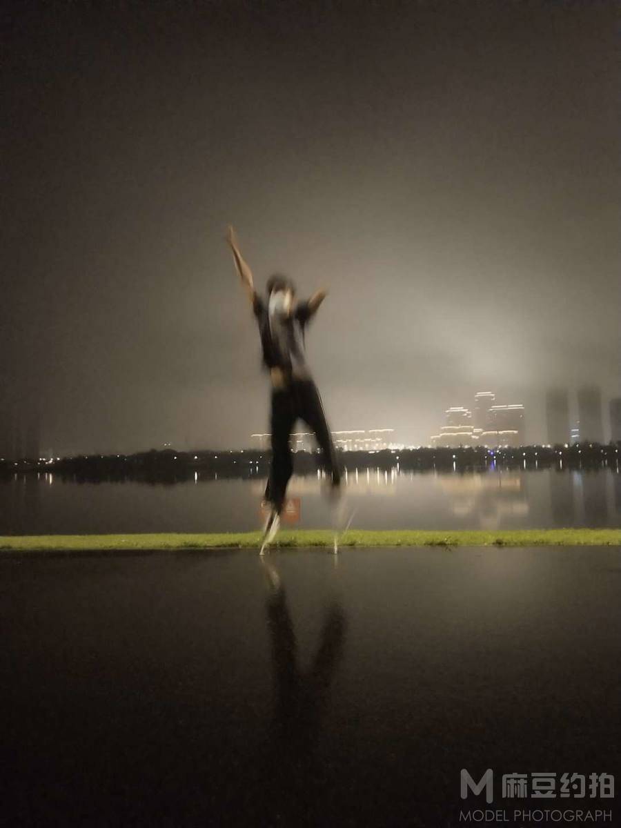 夜景模特