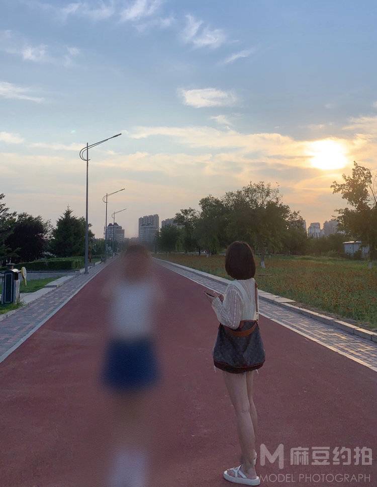 校园模特